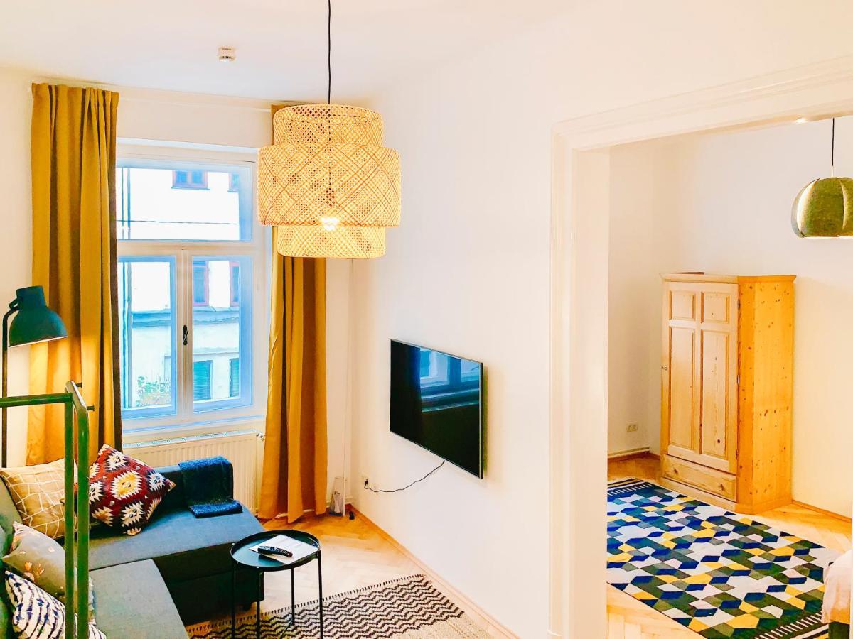 Contemporary City Apartment - By Nahuen Suites Грац Экстерьер фото